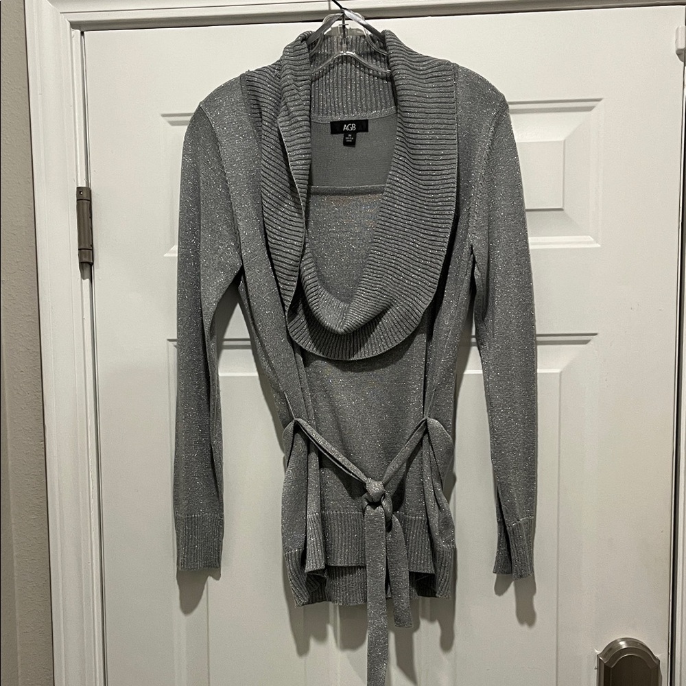 NWOT AGB Shimmering Silver Cowl Neck Sweater
Holiday attire upscale luxury